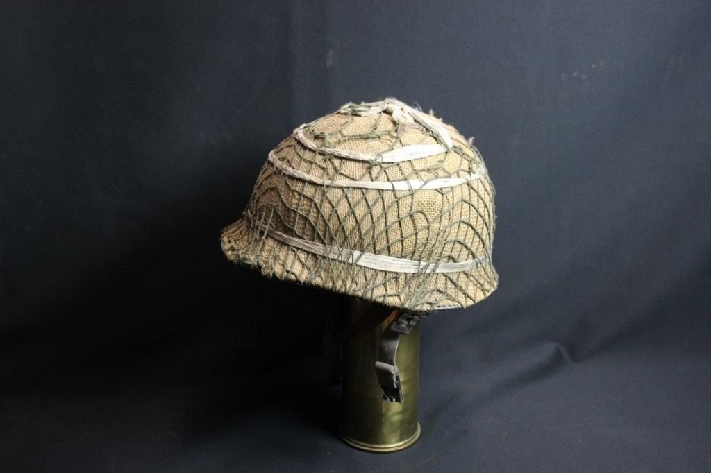 Na-oorlogse helm, Verzamelen, Militaria | Algemeen, Ophalen of Verzenden, Landmacht, Nederland, Helm of Baret