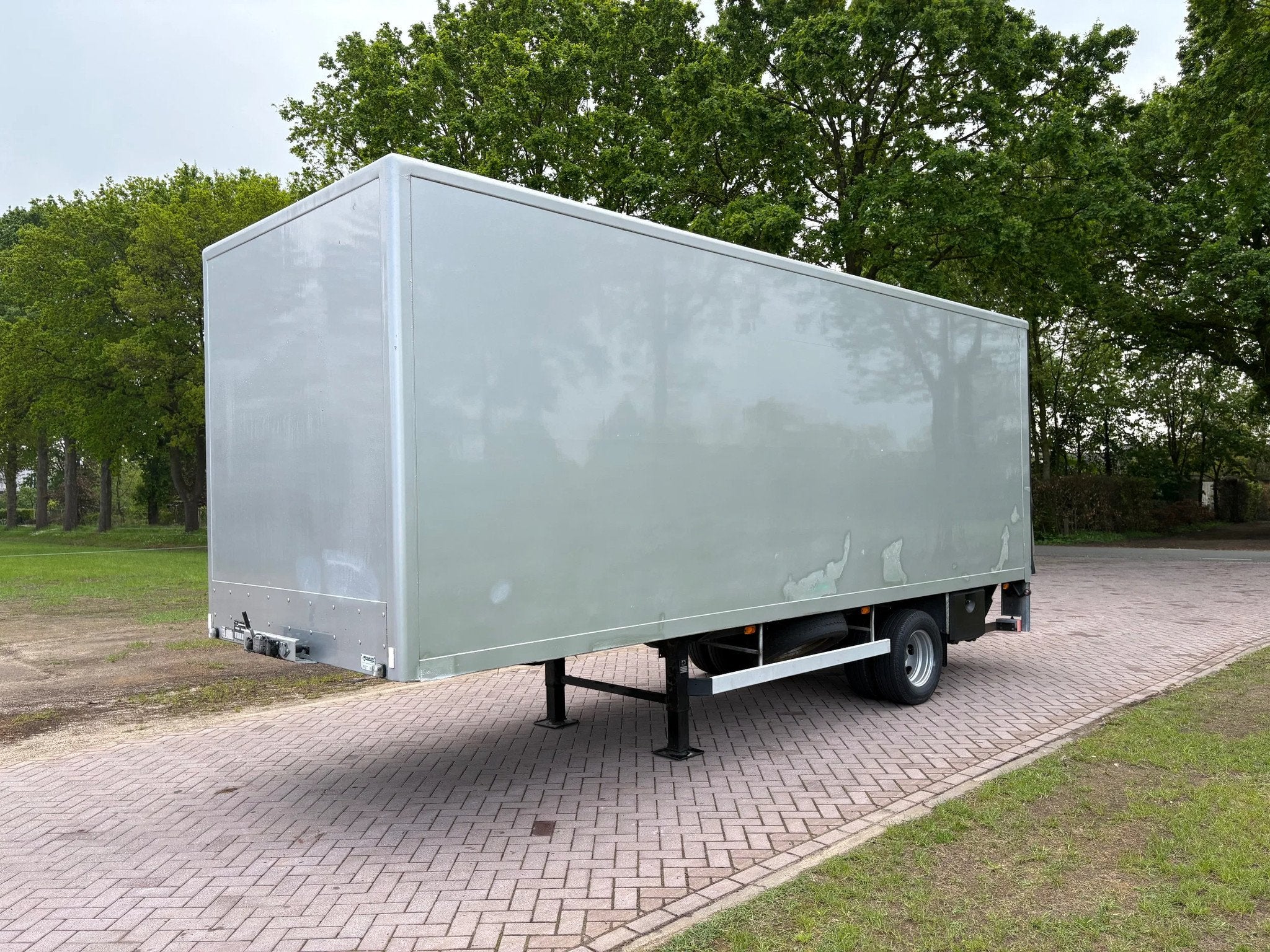 VELDHUIZEN P 31-2A Be oplegger 7.5 TON met laadklep 1500kg, Auto's, Overige brandstoffen, Origineel Nederlands, Bedrijf, Zilver of Grijs