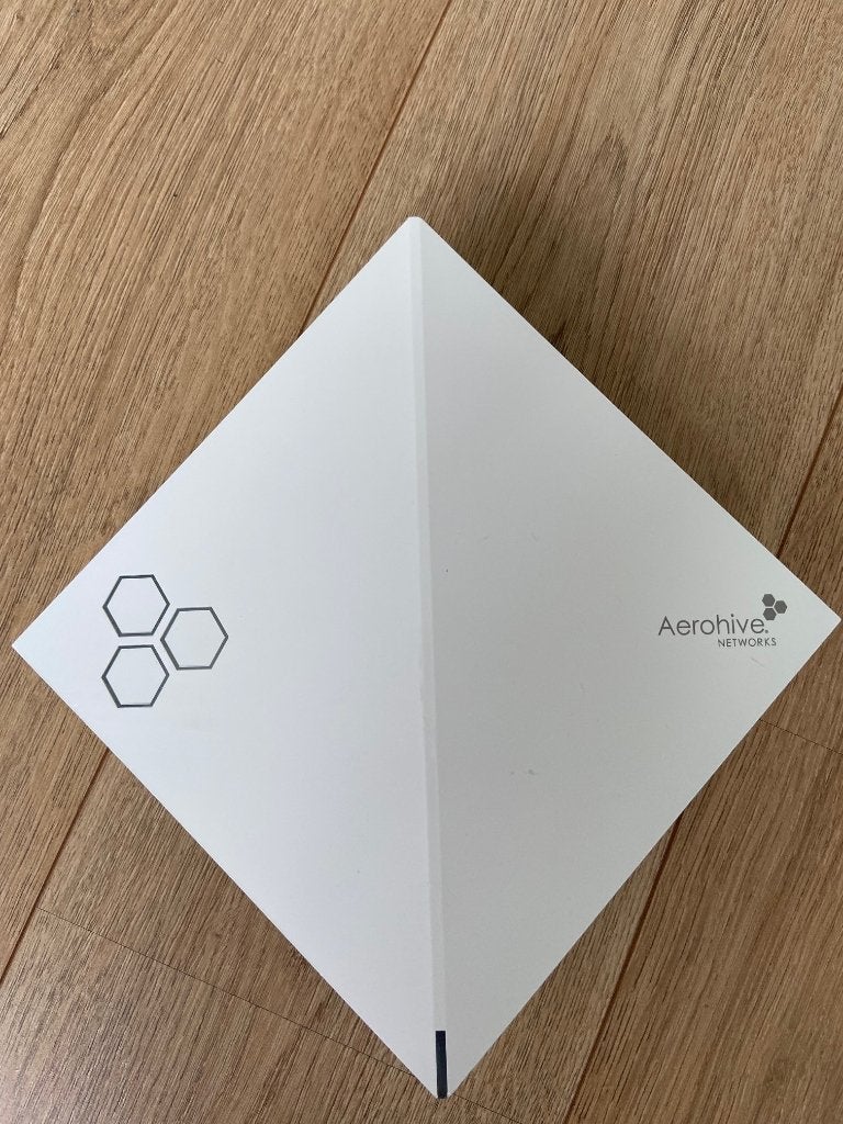 set van 3 stuks Aerohive AP250 WIFI5 accesspoints met beugel, Computers en Software, Accesspoints, Ophalen of Verzenden, Gebruikt