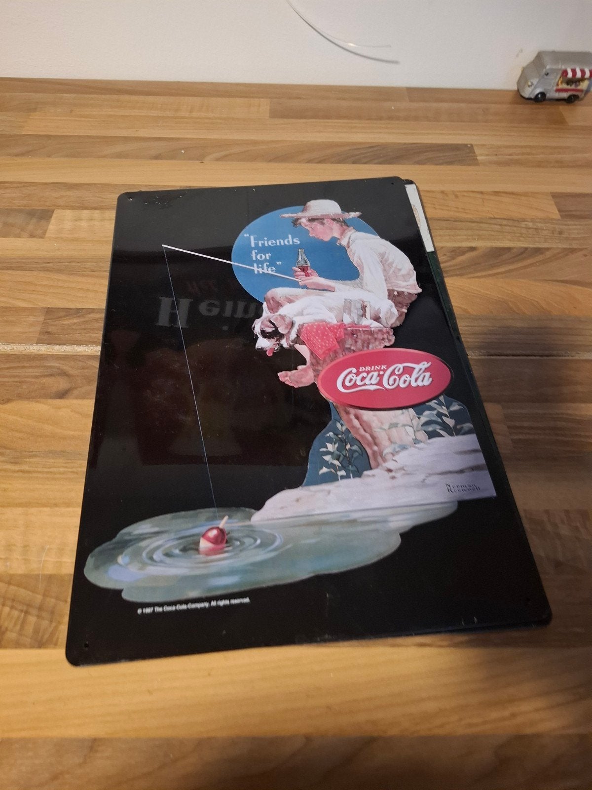 Vintage Coca-Cola Reclamebord "Friends for Life" (1997), Verzamelen, Ophalen of Verzenden, Zo goed als nieuw, Reclamebord