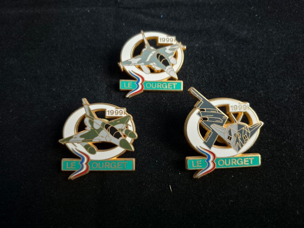 3 speldjes van luchtvaartshow Le Bourget uit 1999 (N246), Ophalen of Verzenden, Gebruikt, Patch, Badge of Embleem