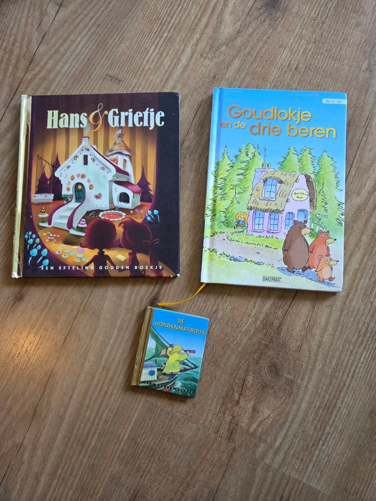 Sprookjes boek, Hans en Grietje, Goudlokje, De Hondenmatroos, Ophalen of Verzenden, Gelezen