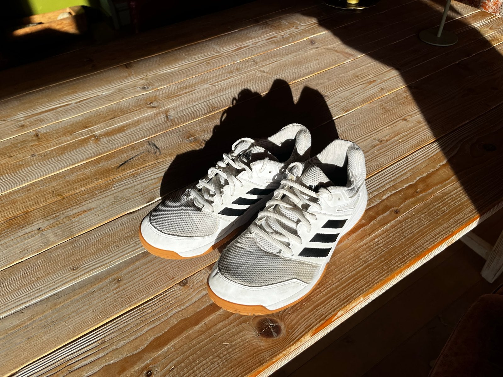 Adidas Sportschoenen - Maat 40 2/3 - Nieuw in doos, Kleding | Dames, Ophalen of Verzenden, Nieuw, Wit, Sportschoenen