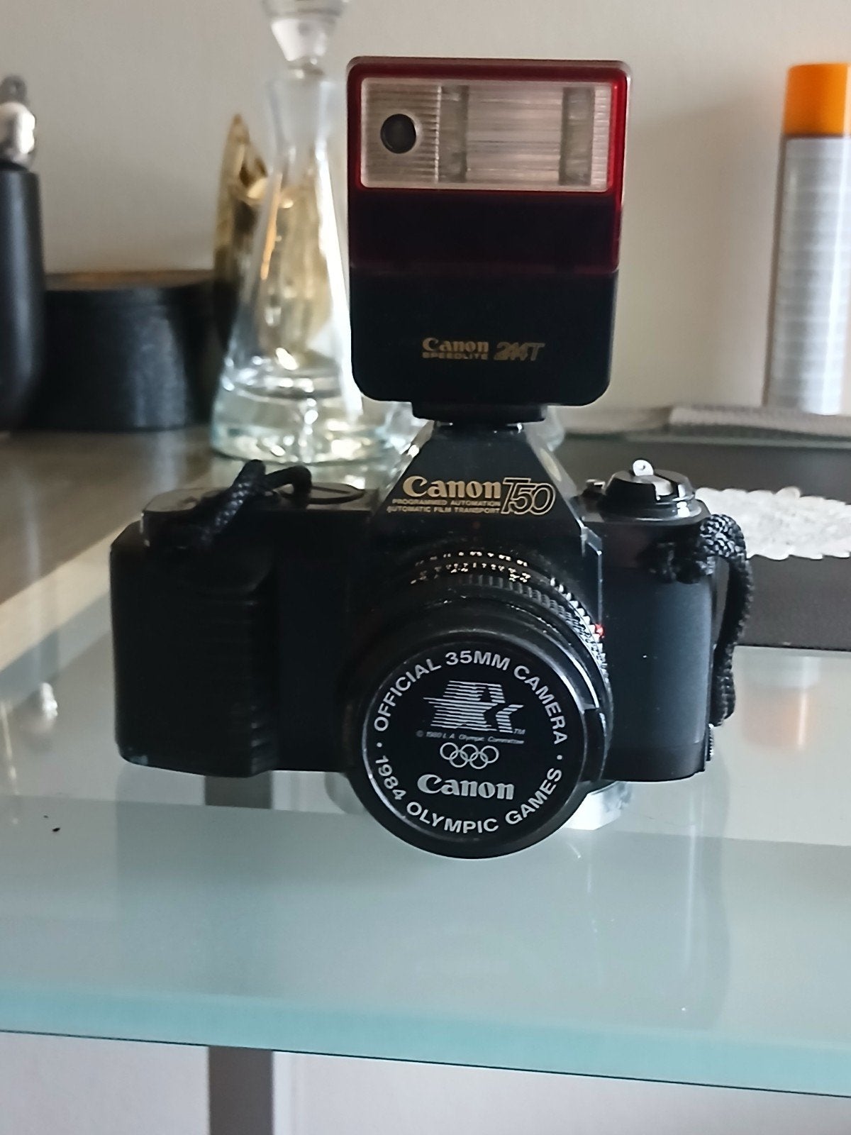 Canon T50 Olympische Spelen 1984 35mm camera met flitser, Audio, Tv en Foto, Fotocamera's Analoog, Ophalen of Verzenden, Gebruikt