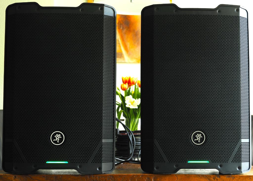 Mackie SRT 210, Ophalen, Zo goed als nieuw, 1000 watt of meer, P.A.