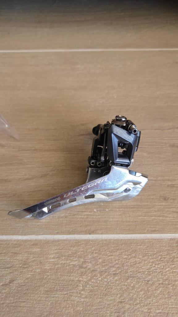 Ultegra voorderailleur r8000, Ophalen of Verzenden, Zo goed als nieuw, Racefiets, Derailleur of Ketting