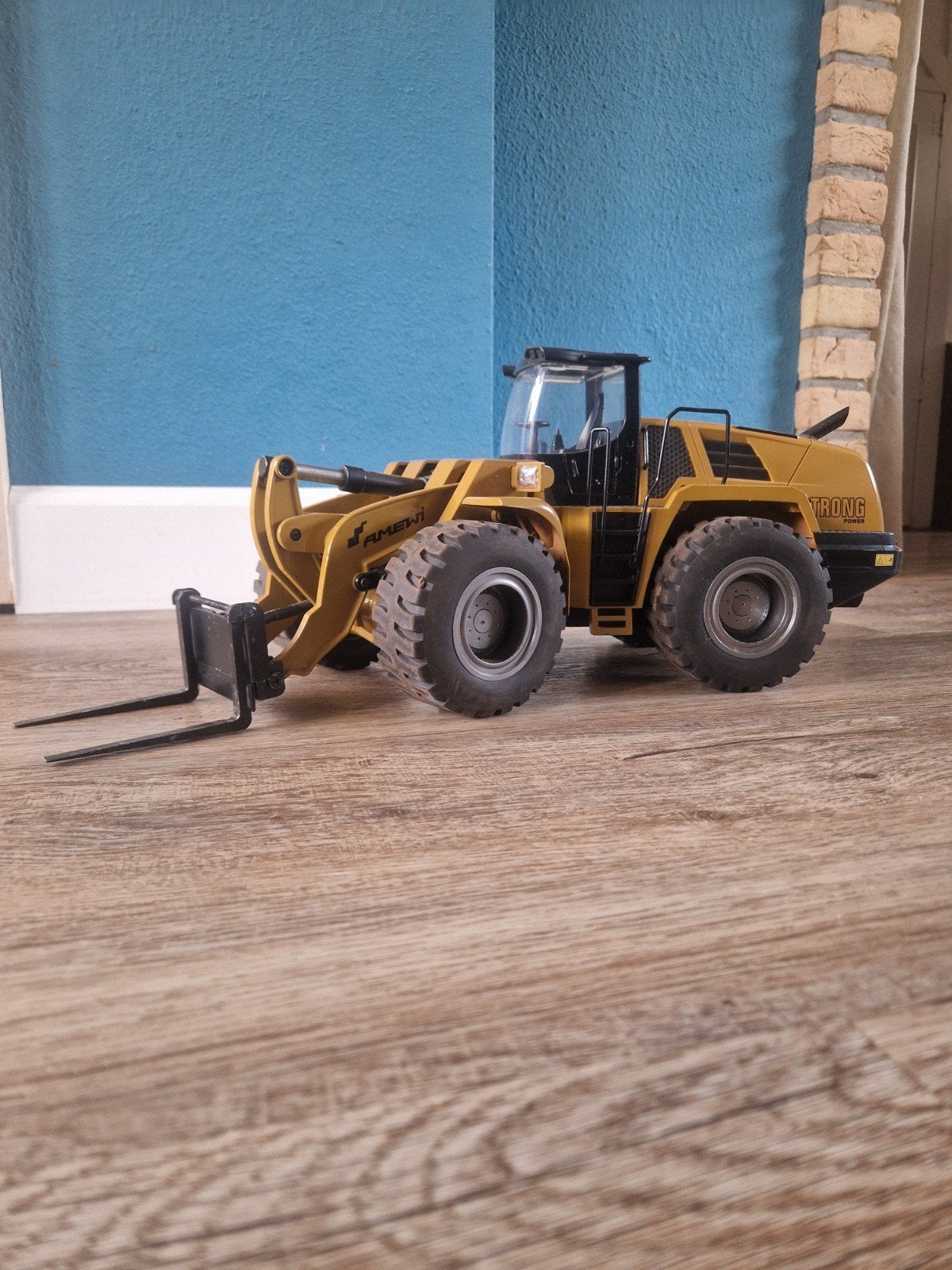 huina  1583 rc shovel, Ophalen, Gebruikt, Schaal 1:16, Auto offroad