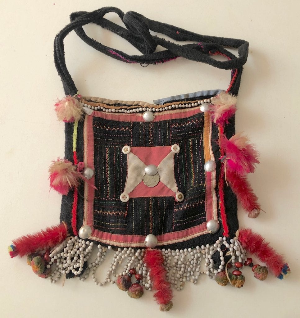 Vintage tasje van de Akha Hilltribe Z O Azië, Antiek en Kunst, Textiel, Overige typen, Ophalen of Verzenden, Overige herkomsten