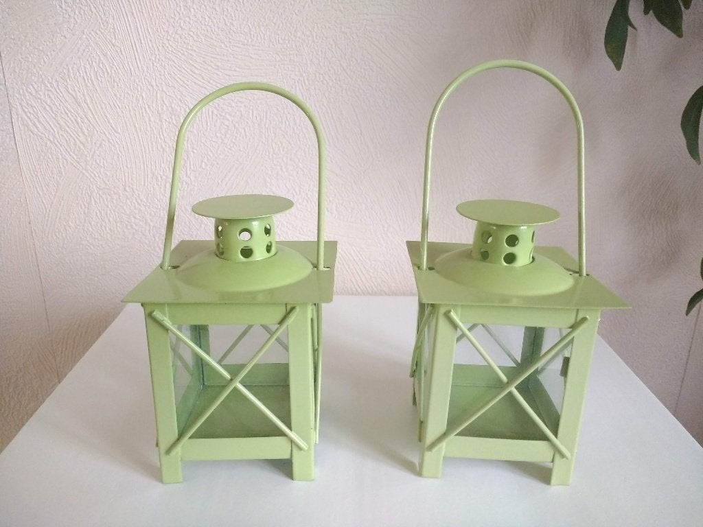 Set 2 nieuwe, kleine groene lantaarns, lantaarntjes 16 cm, Huis en Inrichting, Ophalen of Verzenden, Nieuw, Metaal, Lantaarn