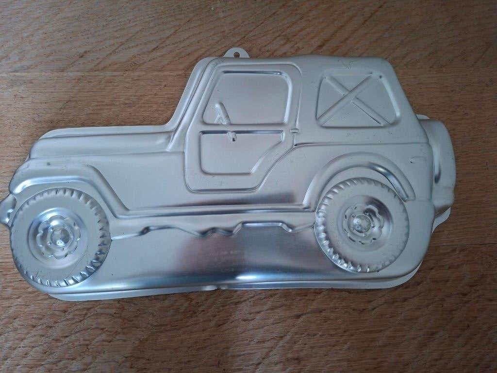 Wilton vintage jaren 80 bakblik cakeblik Jeep auto 4x4, Hobby en Vrije tijd, Ophalen of Verzenden, Zo goed als nieuw, Taarten