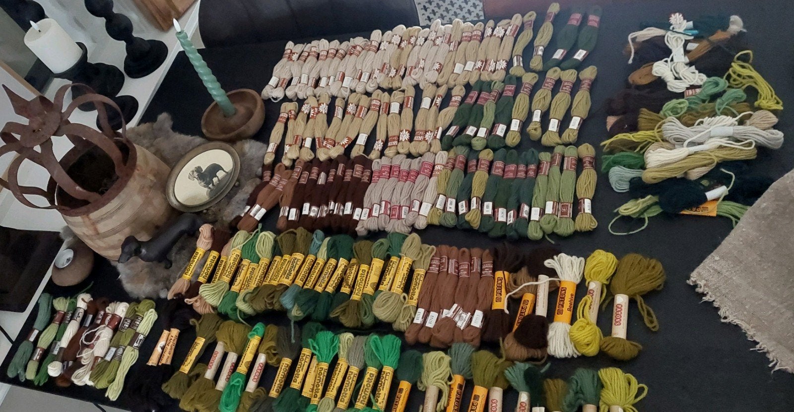 VERZAMELING strengen BORDUUR-WOL BORDUURWOL + borduurpakket, Hobby en Vrije tijd, Ophalen of Verzenden, Nieuw, Handborduren, Borduurgaren of Zijde