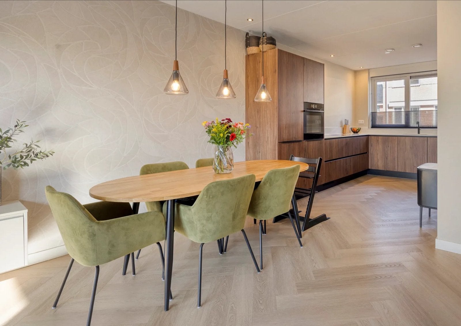 Eikenhouten ovale eettafel 200x90 cm, Huis en Inrichting, Tafels | Eettafels, Gebruikt, 50 tot 100 cm, 150 tot 200 cm, Vijf personen of meer
