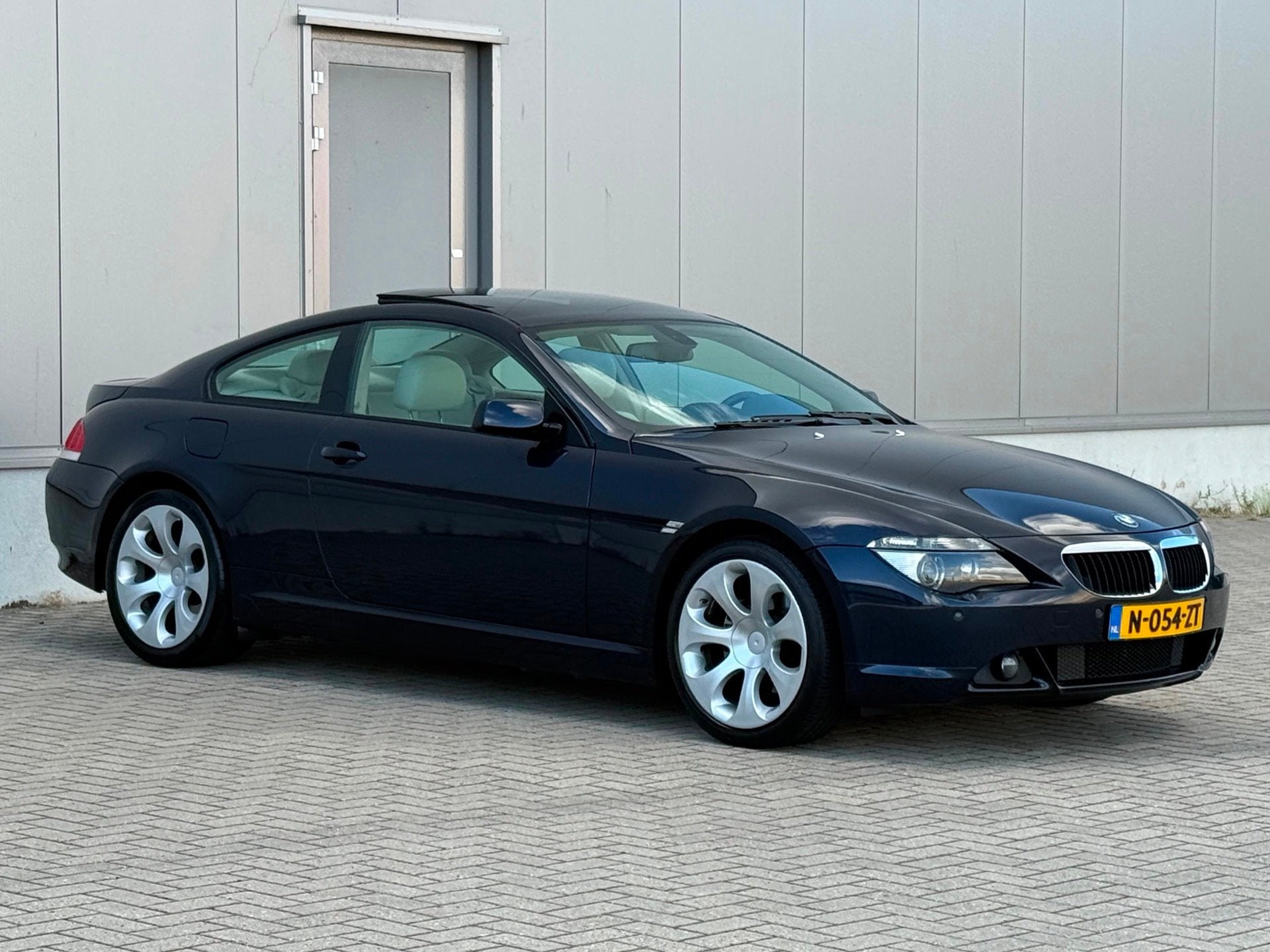 BMW 6-serie 630i PANO NETTE AUTO, Auto's, BMW, Automaat, Achterwielaandrijving, Gebruikt, Beige