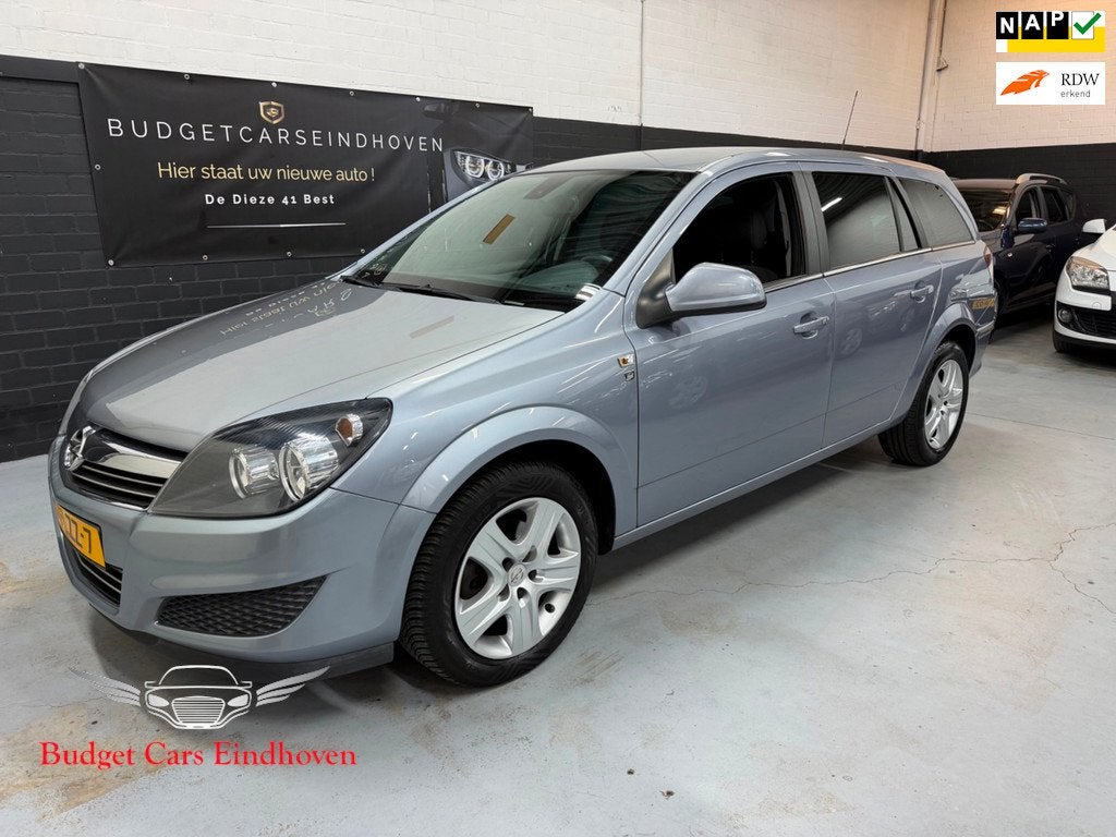 Opel Astra Wagon 1.6 111 years Edition Nap/Airco/APK 08-2027, Auto's, Voorwielaandrijving, Automatische klimaatregeling, Gebruikt