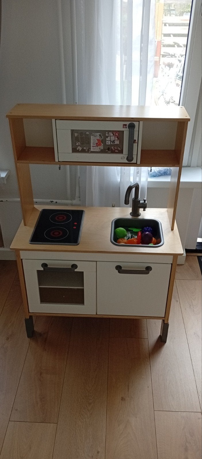 Houten speelkeuken met magnetron en accessoires, Ophalen, Gebruikt, Speelkeuken, Hout