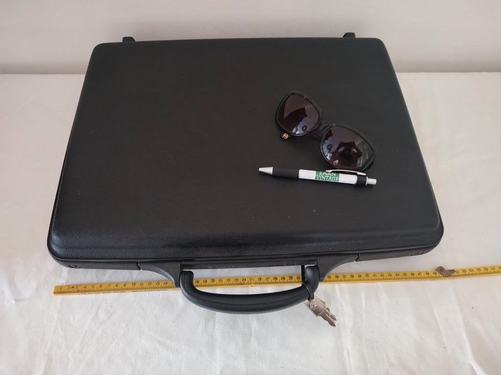 K648 SAMSONITE kantoorkoffer met sleutel in zeer nette staat, 2e hands, Hard kunststof, Samsonite, Minder dan 50 cm