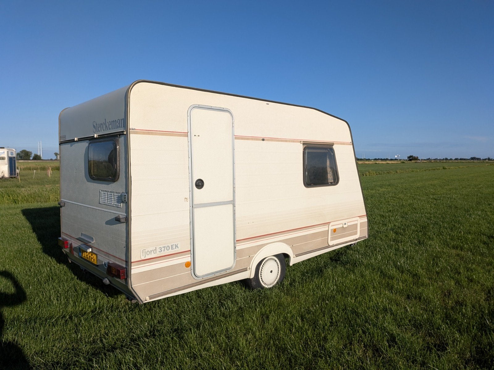 Sterckeman Fjord 370 EK - Compacte caravan luifel/voortent, Sterckeman, Rondzit, Particulier, Luifel