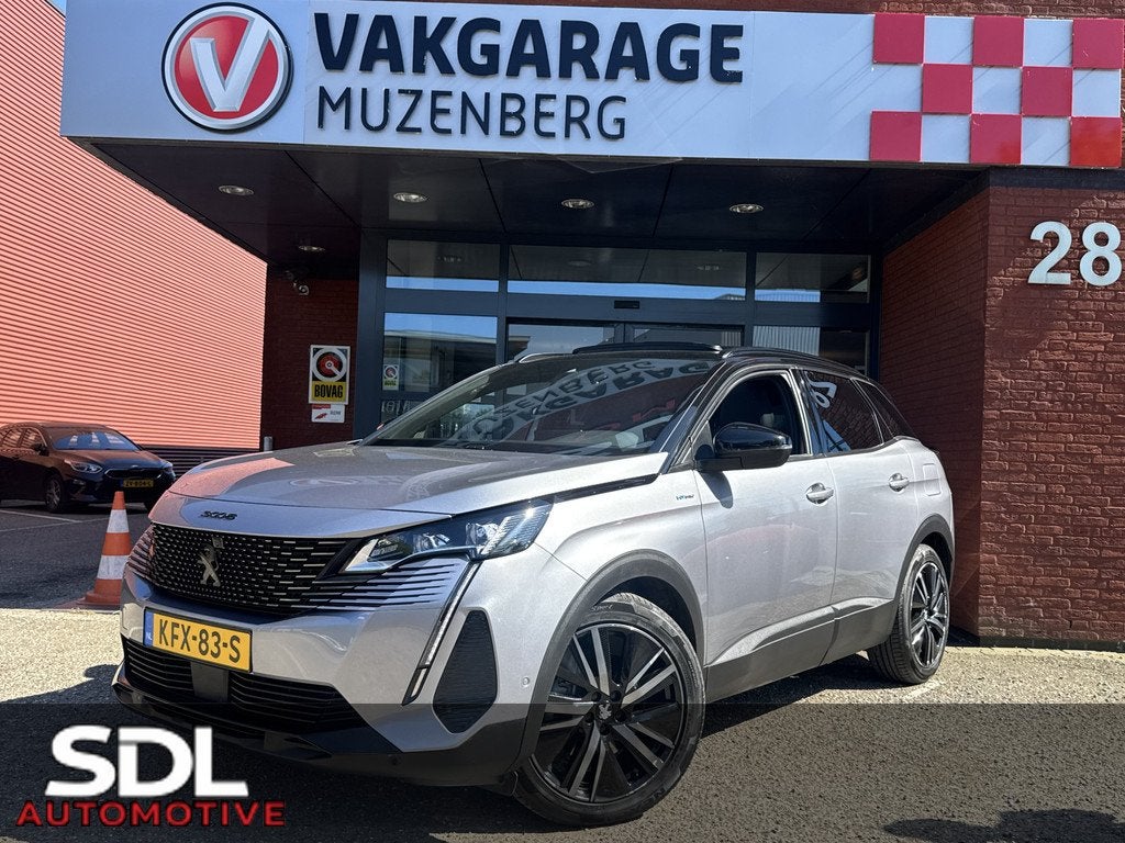 Peugeot 3008 1.6 HYbrid 225 GT BLACK PACK // PANO/SCHUIFKANT, Auto's, Peugeot, Gebruikt, Zwart, 4 cilinders, Bedrijf