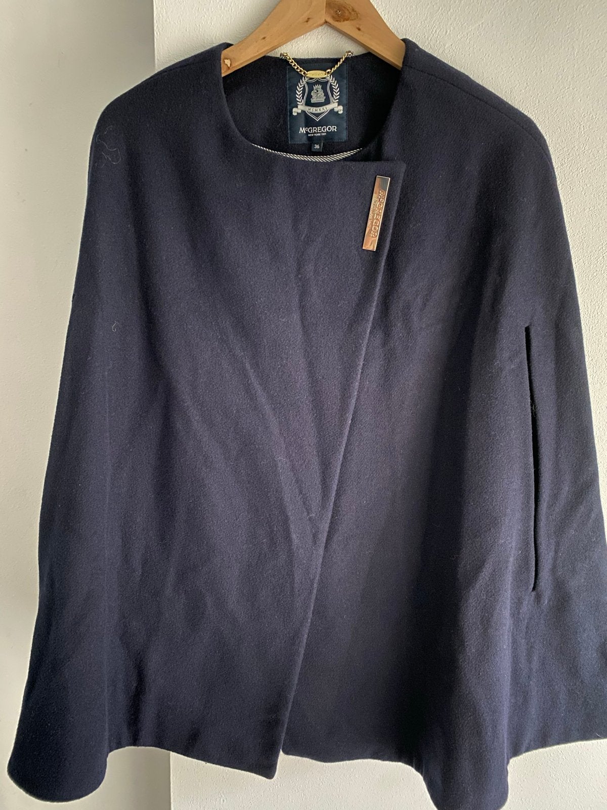 McGregor marineblauwe cape, maat 36 (S), Kleding | Dames, Ophalen, Zo goed als nieuw, Maat 36 (S), Blauw