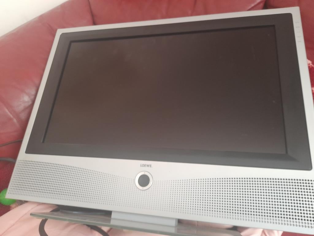 Loewe xelos, Gebruikt, 50 Hz, 100 cm of meer, Ophalen