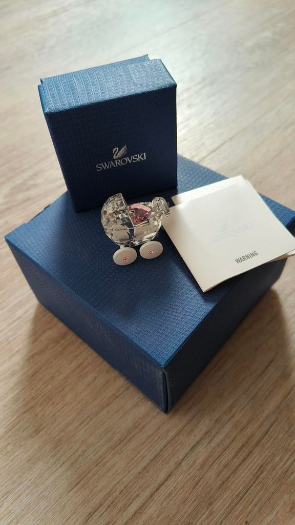 Swarovski kinderwagen nieuw, Verzamelen, Beelden en Beeldjes, Ophalen of Verzenden, Nieuw, Dier
