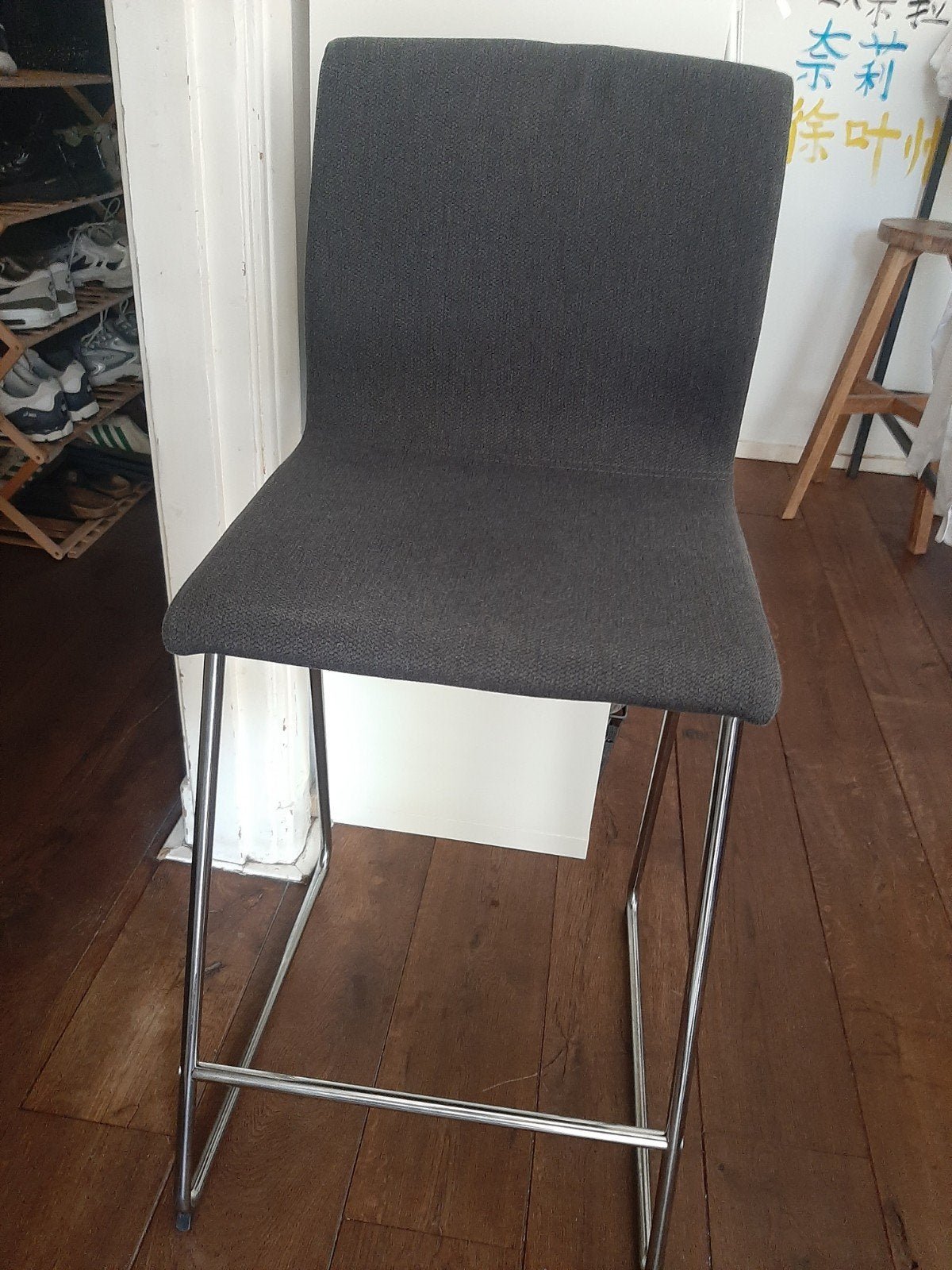 4 mooie en comfortable barstoelen