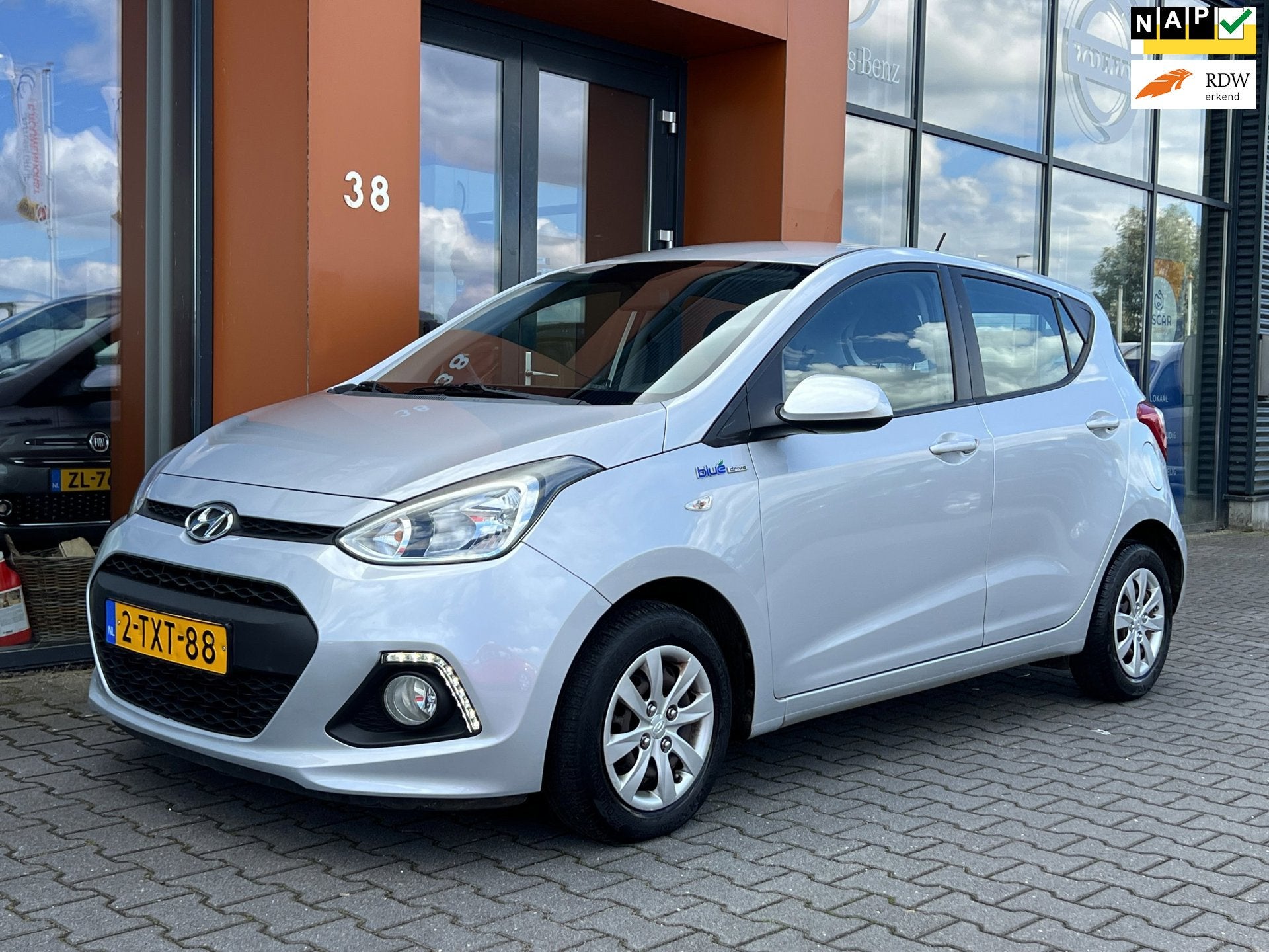 Hyundai I10 1.0i i-Motion|Cruise|Airco|Isofix|Bluetooth|AUX, Voorwielaandrijving, Euro 5, Gebruikt, 23 km/l