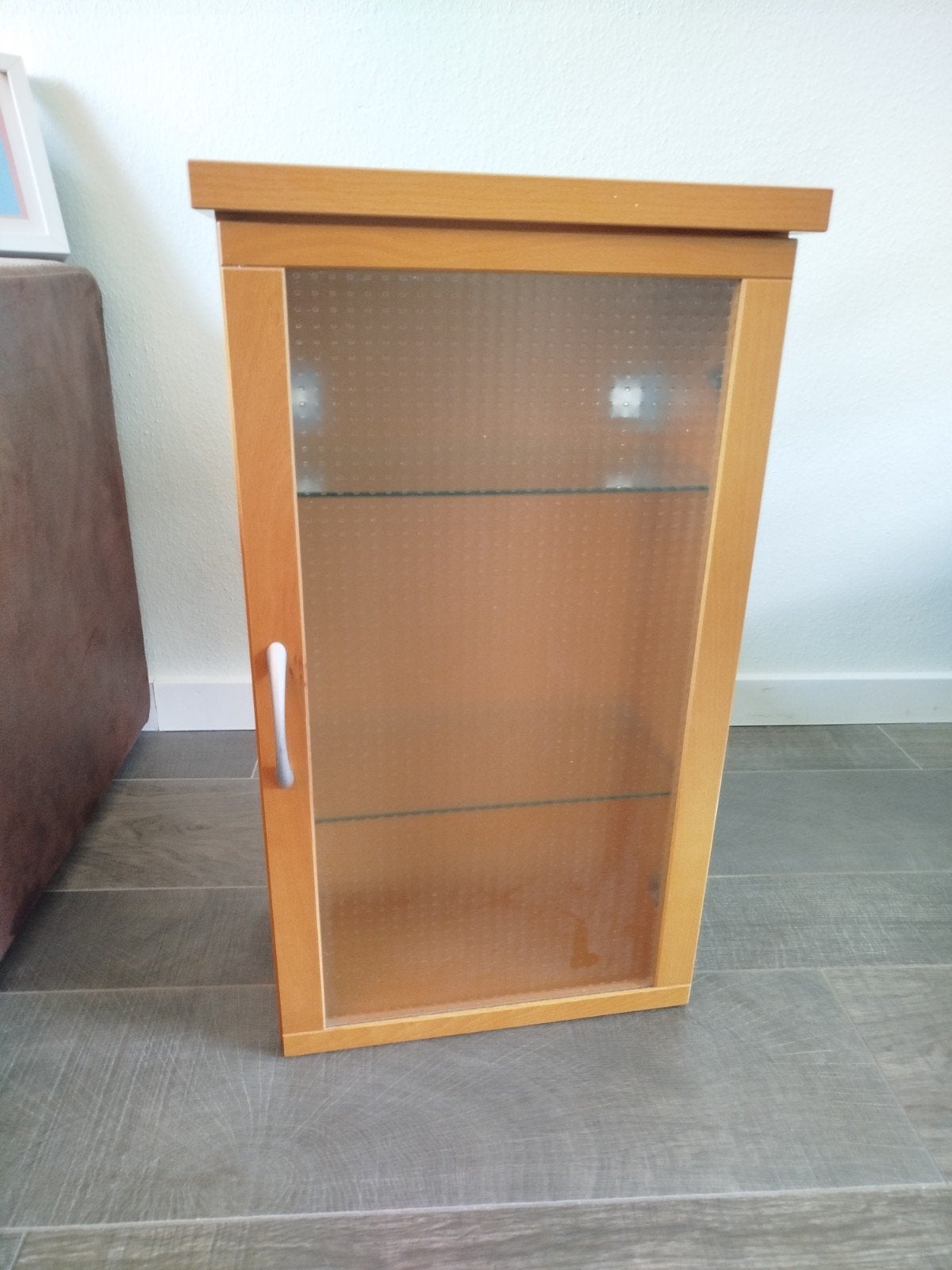 Houten kastje met glazen deur en planken, Ophalen, Gebruikt