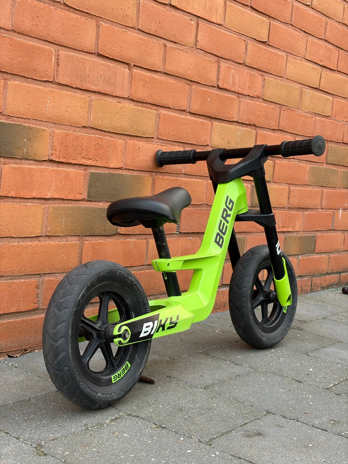 Berg Biky Mini loopfiets 2-5 jaar - Groen, Fietsen en Brommers, Fietsen | Kinderfietsjes, Gebruikt, Minder dan 16 inch, Ophalen