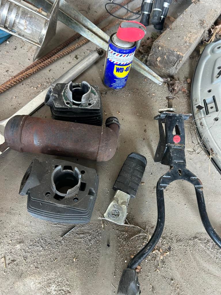 Peugeot 103 Brommer Onderdelen - Cilinders, Uitlaat, Standaa, Ophalen, Gebruikt, Cilinder
