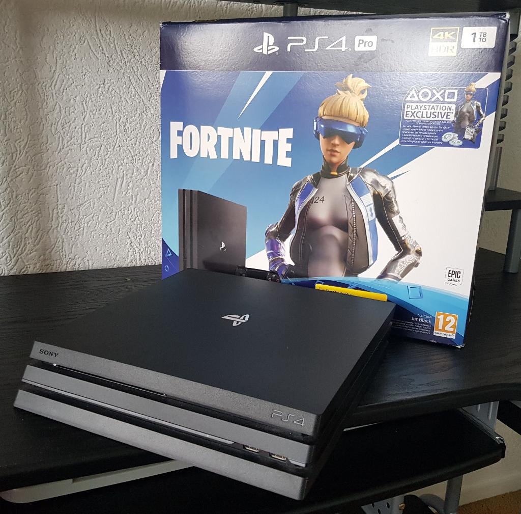Playstation 4 pro 1TB in originele doos + 2 controllers, Spelcomputers en Games, Spelcomputers | Sony PlayStation 4, Ophalen, Met games