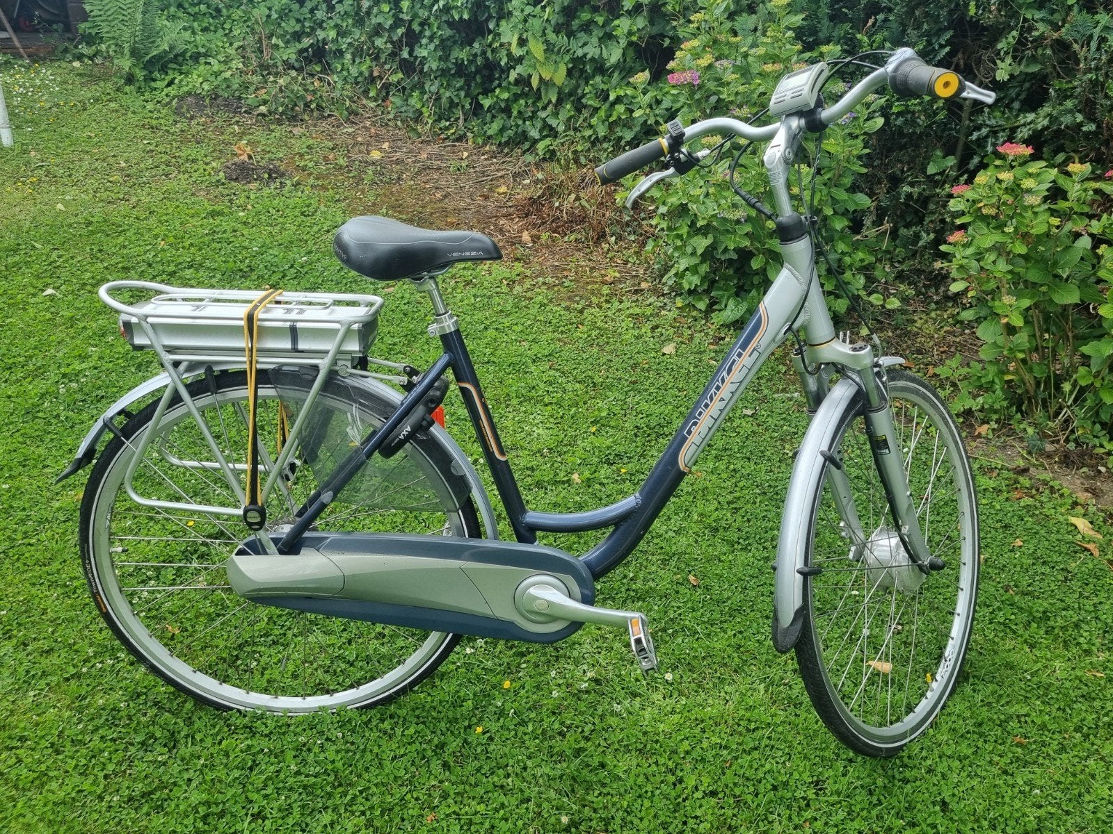 Dames elektrische fiets - Bikkel, 51 tot 55 cm, Ophalen, Gebruikt, 30 tot 50 km per accu