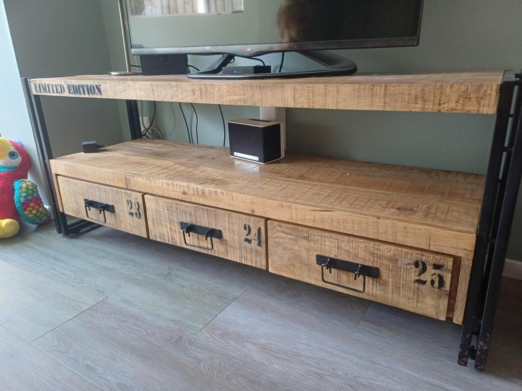 Industrieel dressoir/tv kastje, Ophalen, Gebruikt, 100 tot 150 cm, Industriële kast