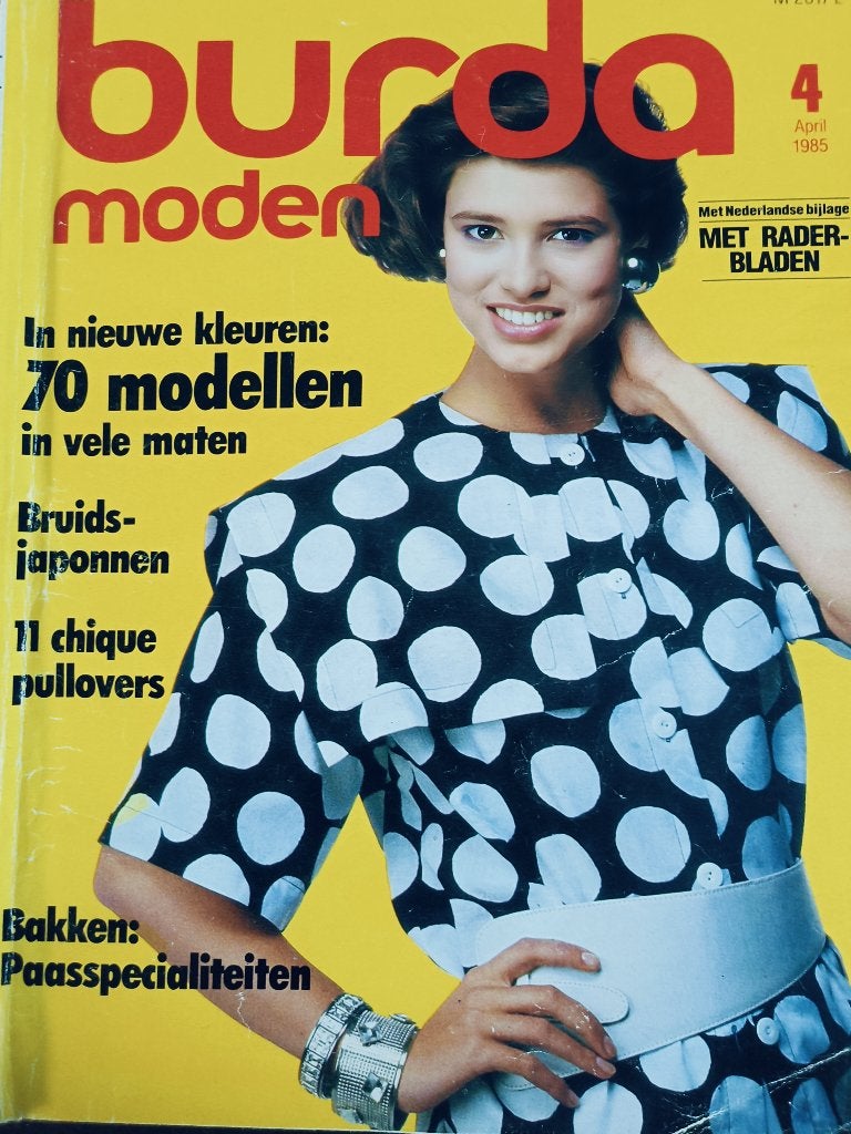 Burda april 1985 vintage mode 70 modellen,  bruidsjurken, Ophalen of Verzenden, Zo goed als nieuw, Vrouw, Burda