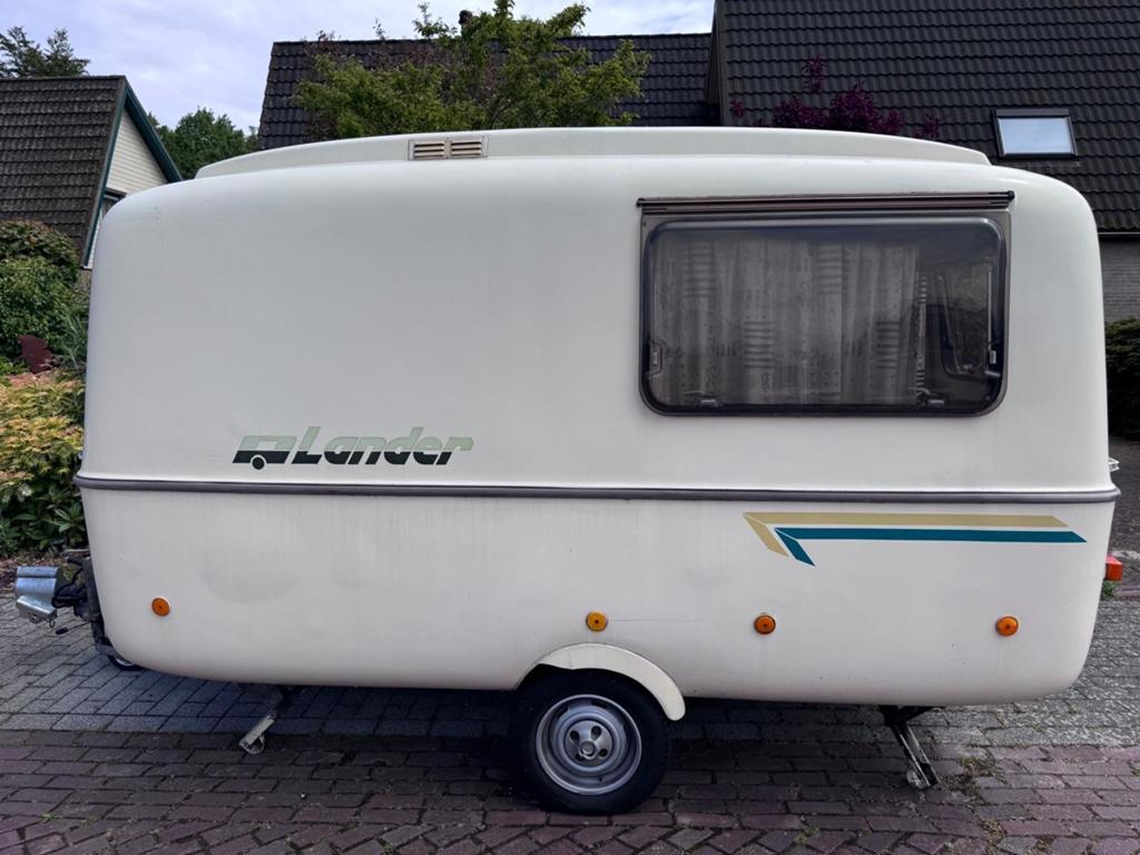 Lander Graziella 340L (1977) - Originele Oldtimer Caravan, Caravans en Kamperen, Overige merken, Koelkast, Particulier, 500 - 750 kg