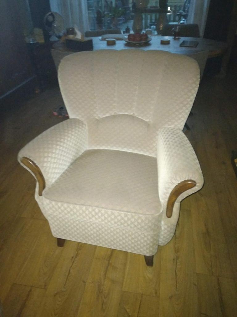 Gratis Afhalen: Comfortabele Fauteuil, Huis en Inrichting, Fauteuils, Ophalen, Gebruikt, Klassiek, 75 tot 100 cm