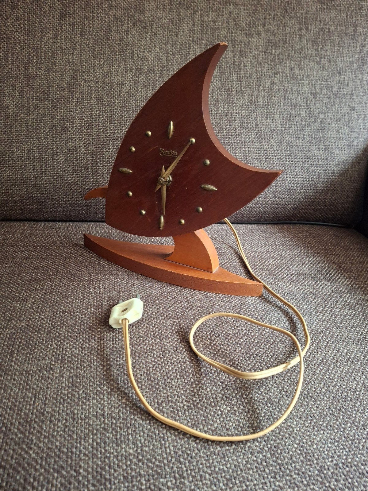 Vintage jaren 60 houten klok apart model, Ophalen of Verzenden, Huis en Inrichting