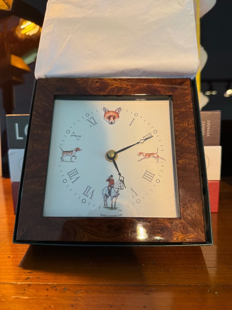 Fox Dog Jockey Clock Made in England, Bruin, Landelijk, Analoog, Ophalen of Verzenden