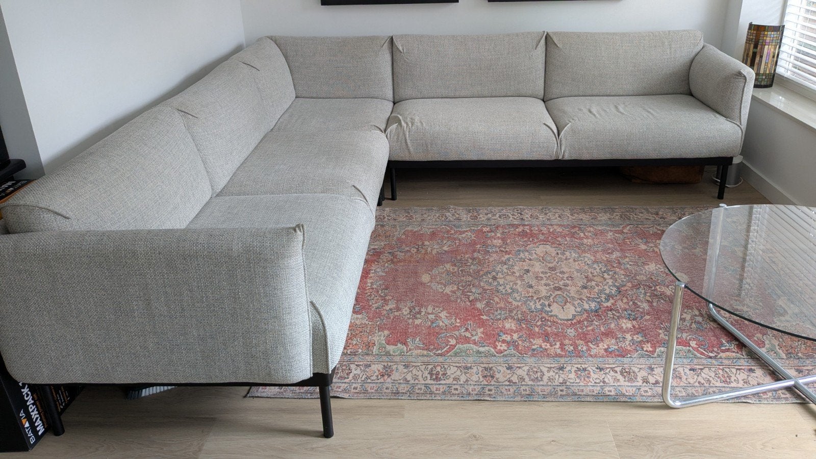 Ikea Applaryd hoekbank lichtgrijs 2.84 m / 2.84 m, Ophalen, Zo goed als nieuw