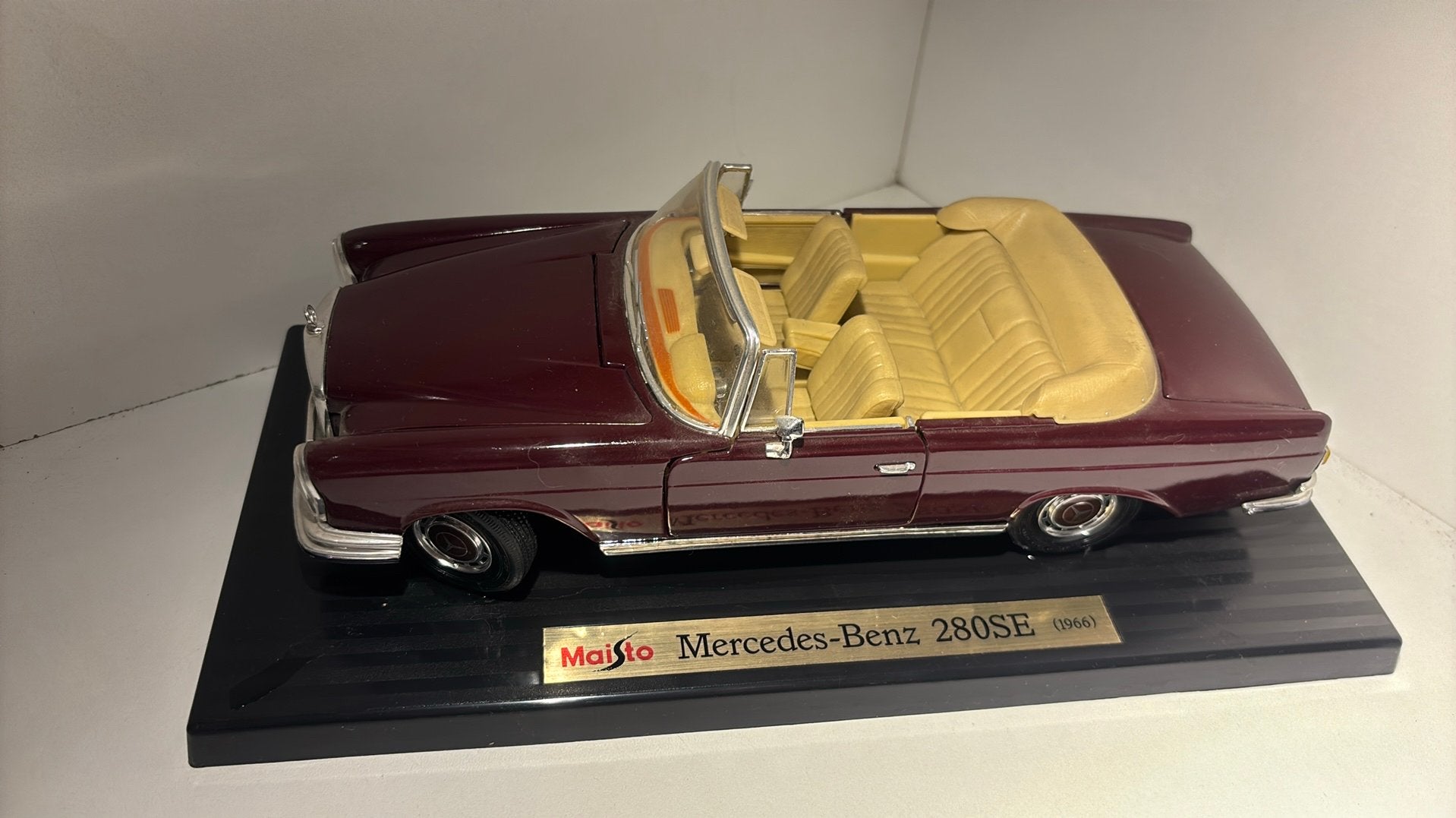 Mercedes benz 280 se maisto 1.18, Maisto, Ophalen of Verzenden, A, A