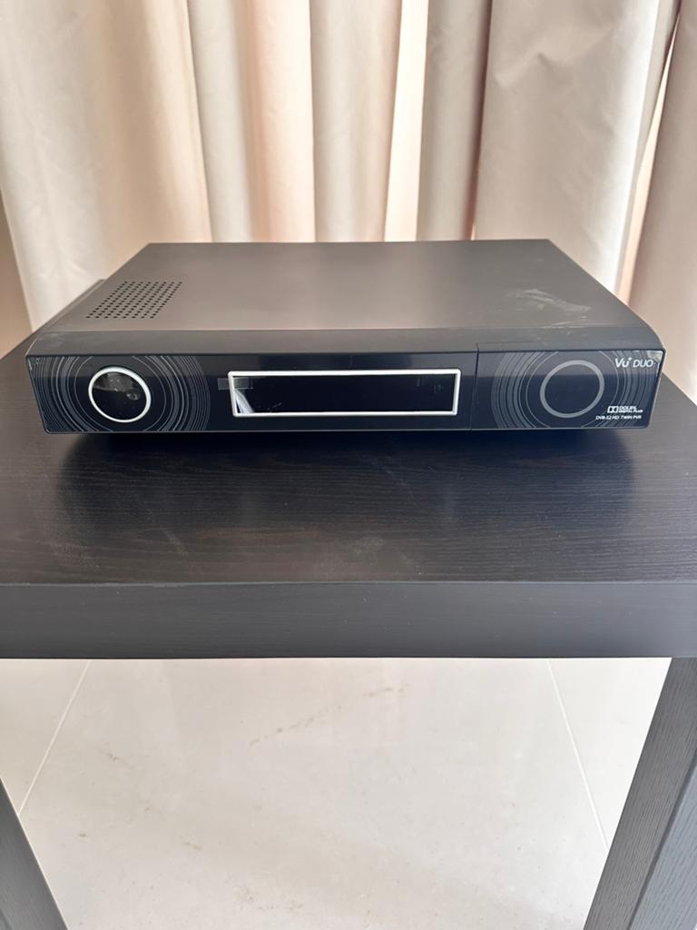 Satelliet tuner Vu+ duo  dvb s2 twin tuner, Ophalen of Verzenden, Zo goed als nieuw