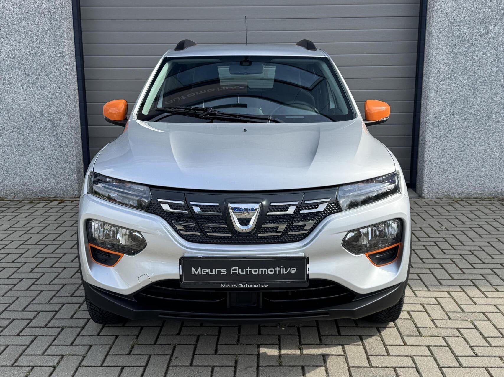 Dacia Spring Comfort Plus (Orange Pack) SOH 93% 27 kWh/Navi/, Gebruikt, Zwart, 230 km, Parkeersensor