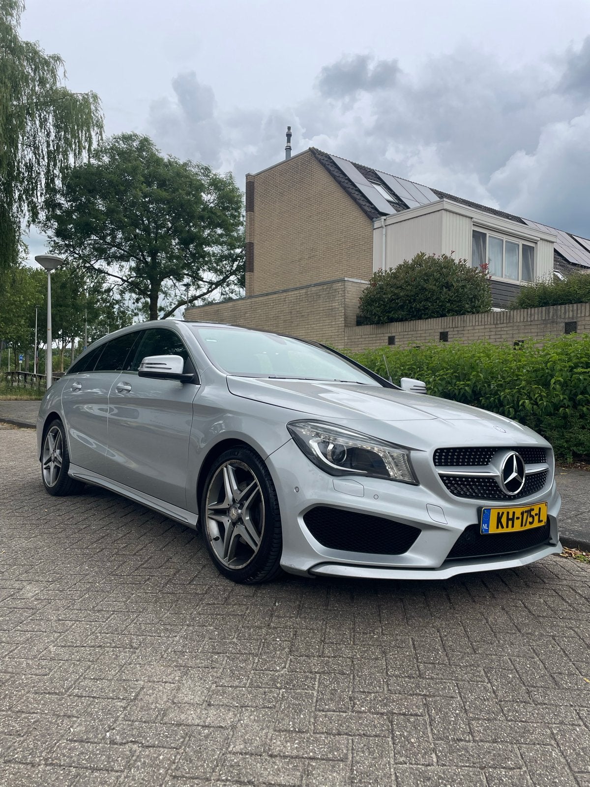 Mercedes-Benz CLA 1.6 Cla180 90KW Sh.br. 7G-DCT 2016 Grijs, Auto's, CLA, 730 kg, Zwart, 4 cilinders