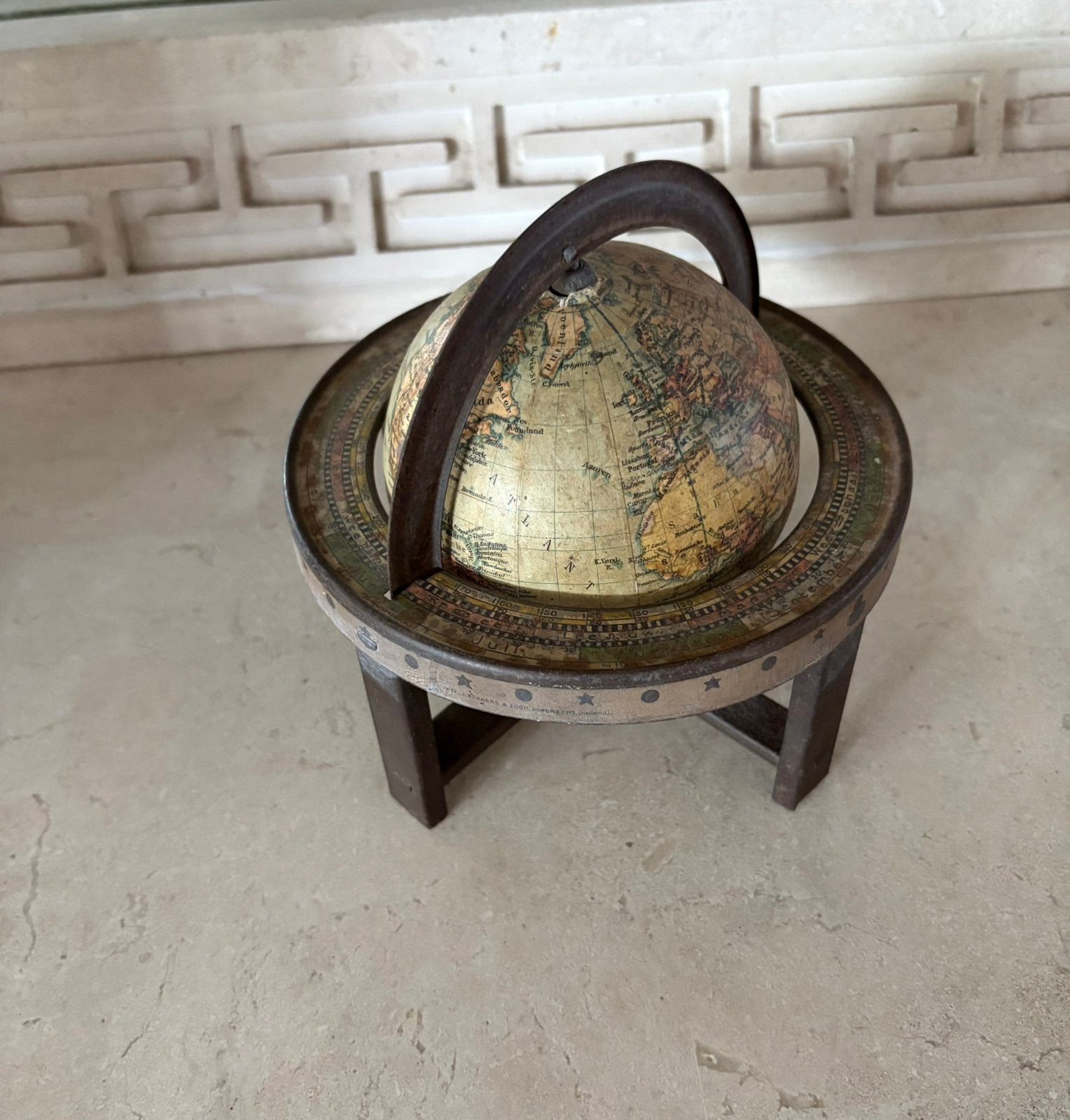 Antieke Globe C.L van Balen / J.B.Wolters, Ophalen, Gebruikt, Draaibaar, Metaal