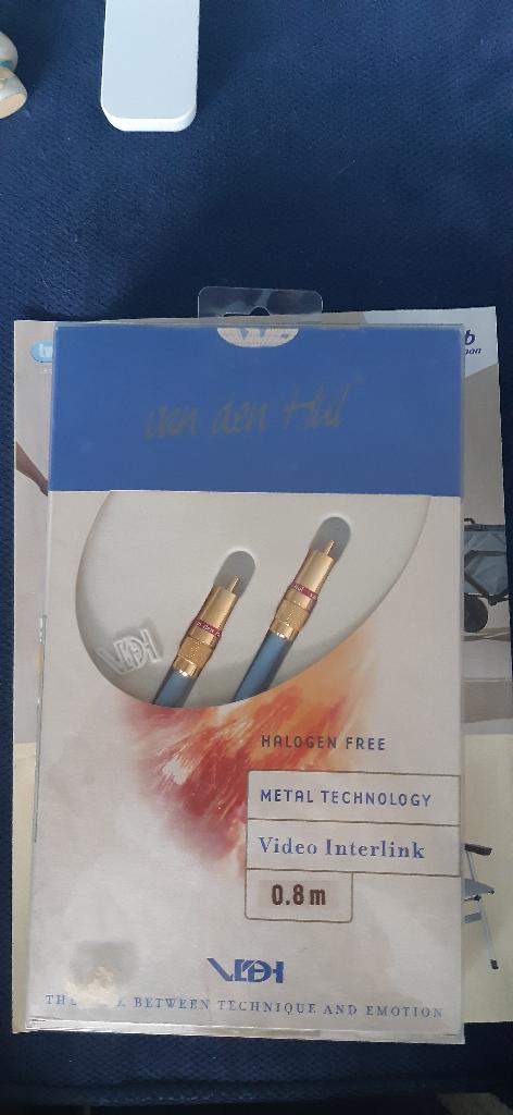 Van Den Hul M.C. Videolink 75, Audio, Tv en Foto, Audiokabels en Televisiekabels, Ophalen of Verzenden, Zo goed als nieuw, Minder dan 2 meter