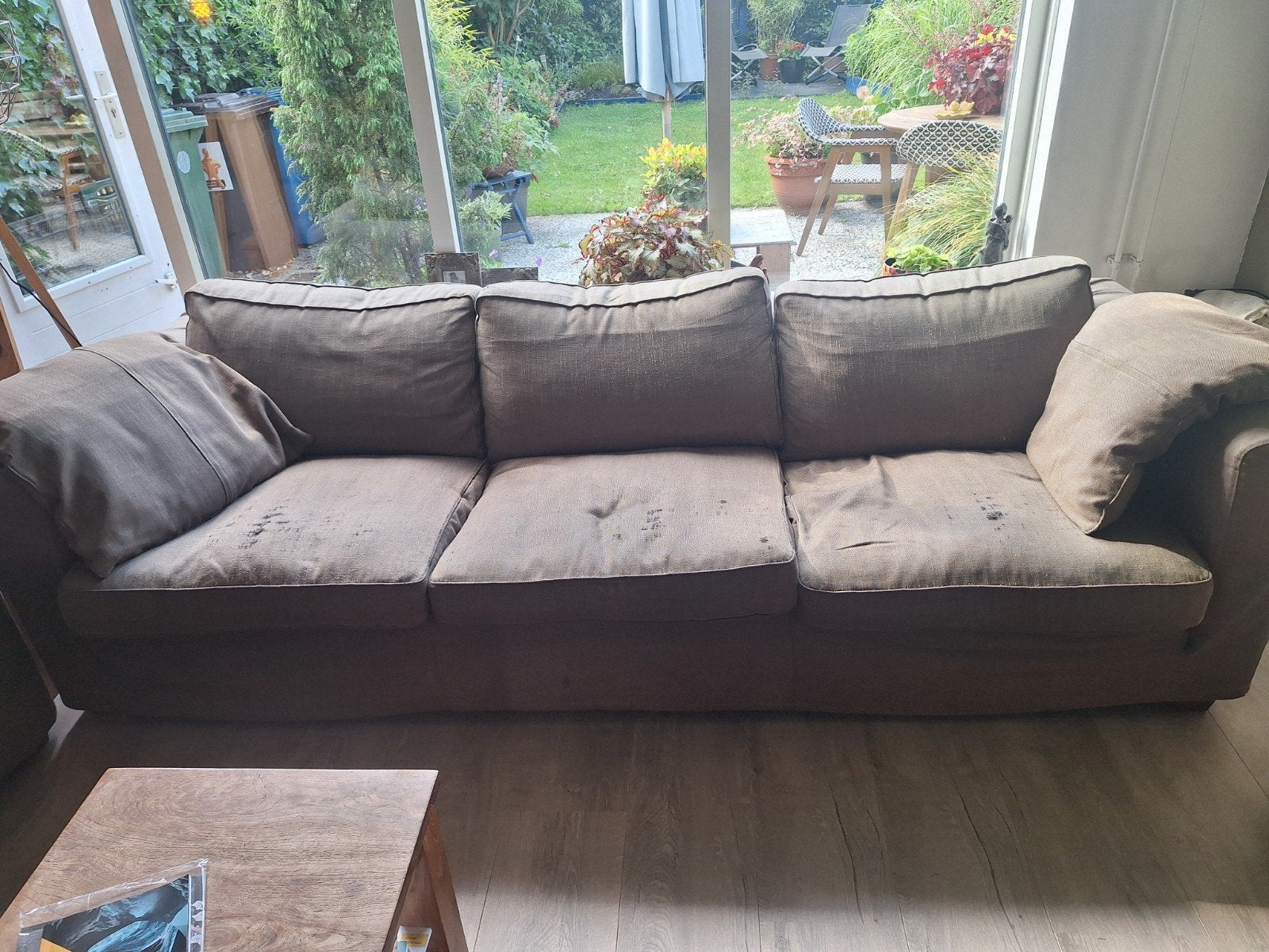 Comfortabele 4 en 2 zits bank, bruin, met gebruiksporen    ., Huis en Inrichting, Gebruikt, Driepersoons, 75 tot 100 cm, Ophalen of Verzenden