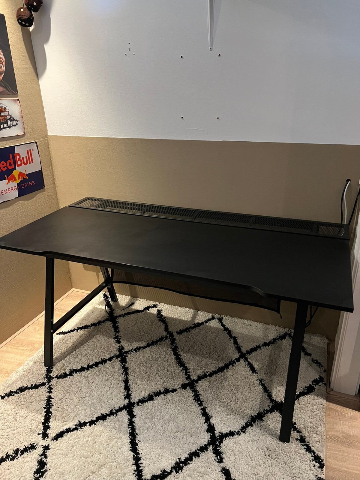 Gamebureau / bureau hoogte verstelbaar, Ophalen, Zwart, 160 cm, Zo goed als nieuw