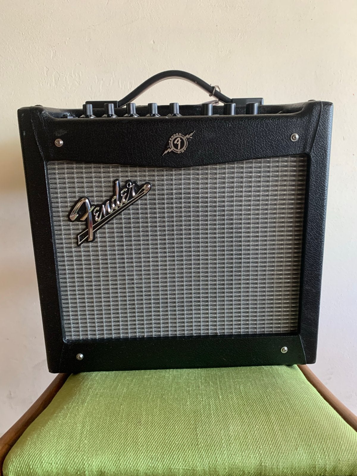 Fender Mustang I (V.2) gitaarversterker, Ophalen, Zo goed als nieuw, Gitaar, Minder dan 50 watt