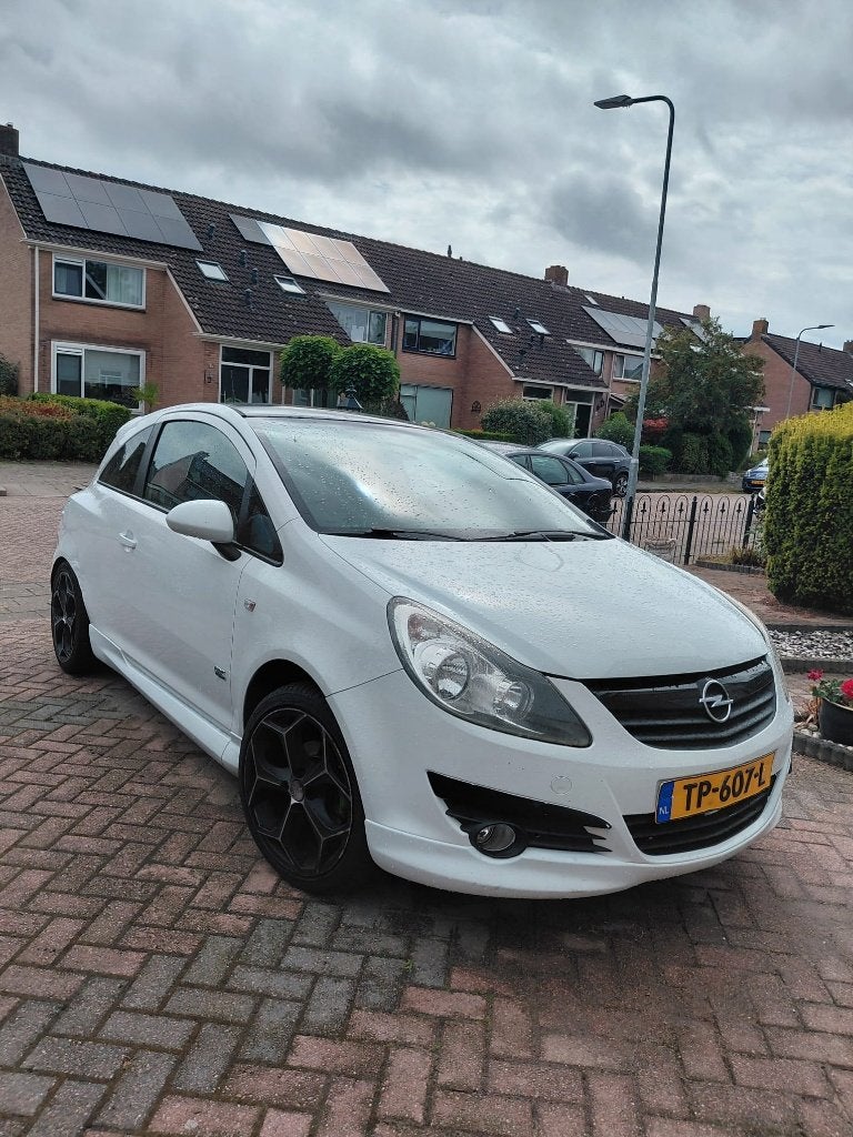 Opel Corsa 1.4 16V 3D BJ, 2010 Wit, Voorwielaandrijving, Stof, 40 €/maand, 4 cilinders