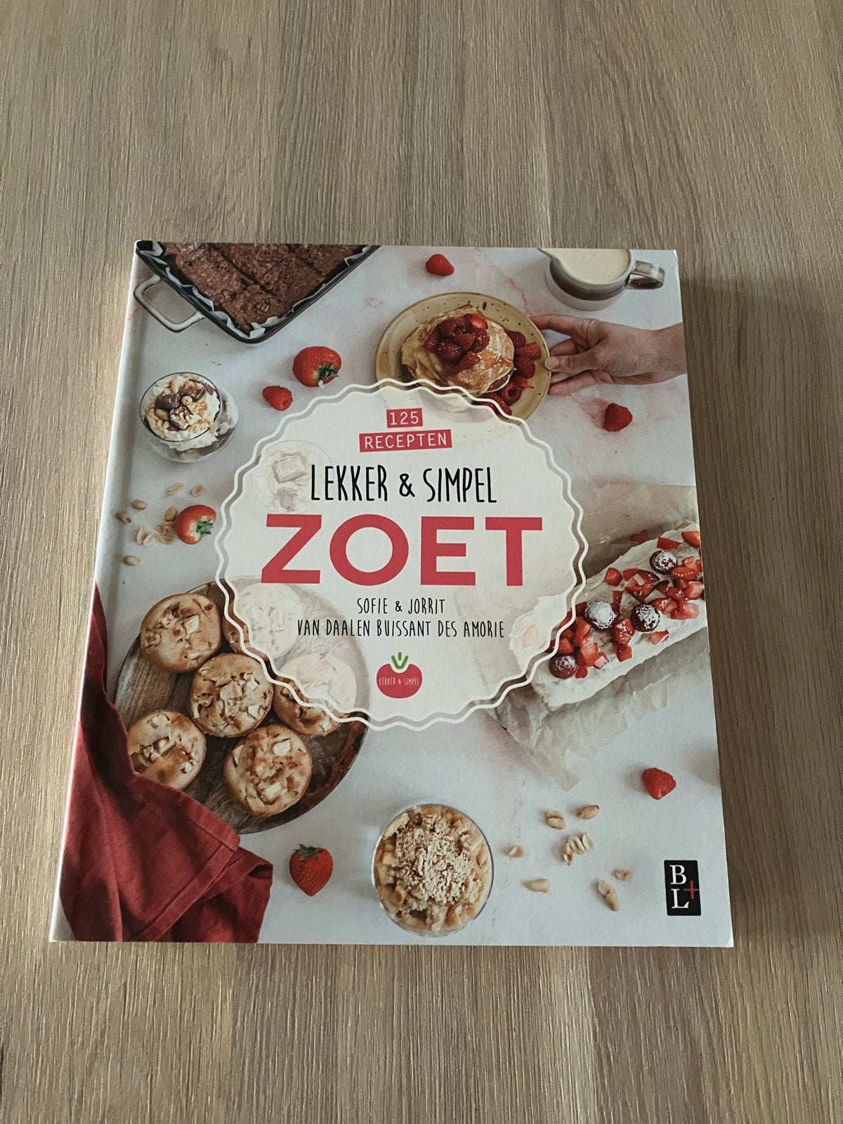 Lekker & Simpel Zoet Kookboek - 125 Recepten, Boeken, Kookboeken, Ophalen, Zo goed als nieuw, Overige gebieden, Taart, Gebak en Desserts